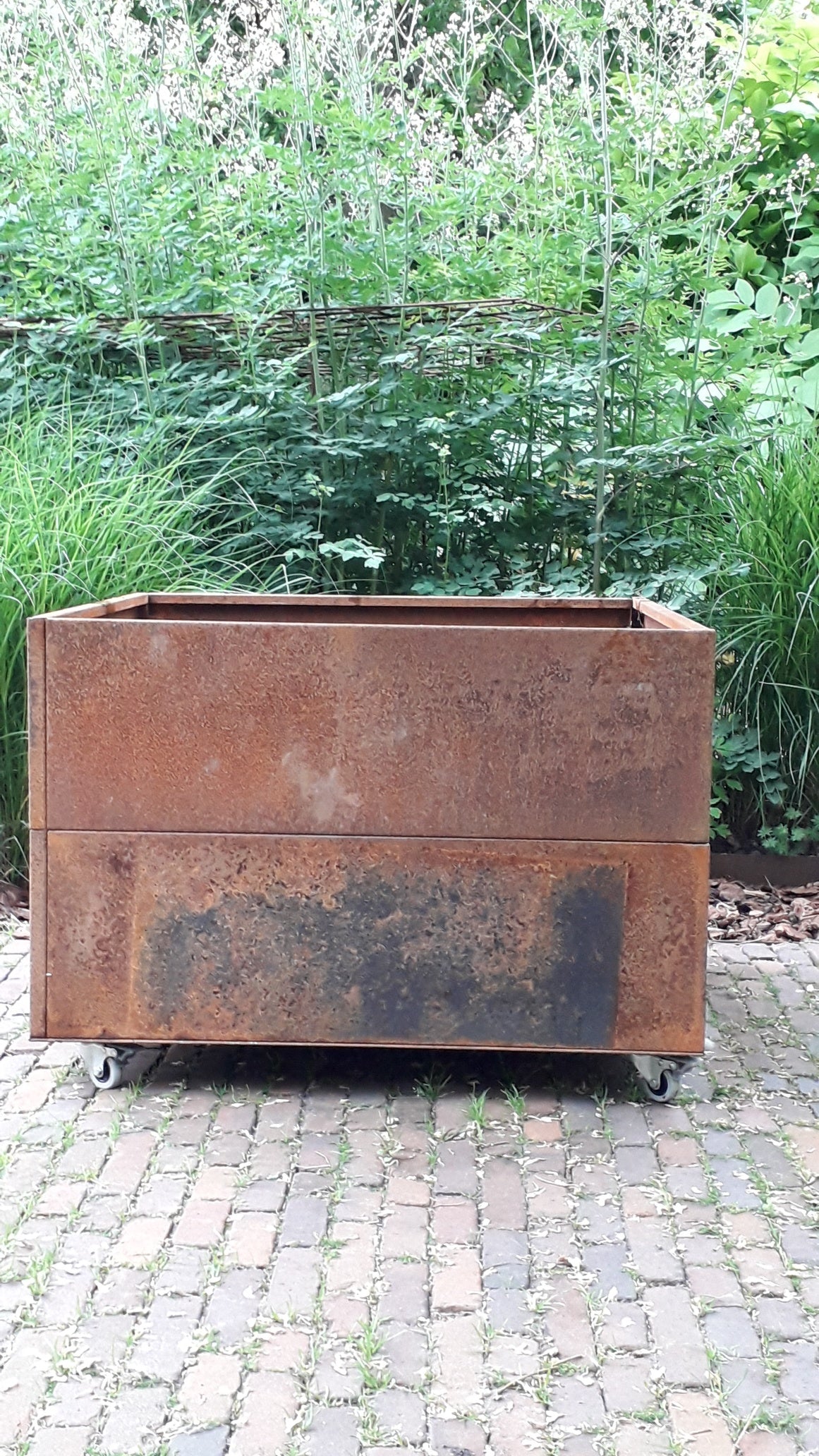 Rust plantekasse B40xL80xH40 på hjul