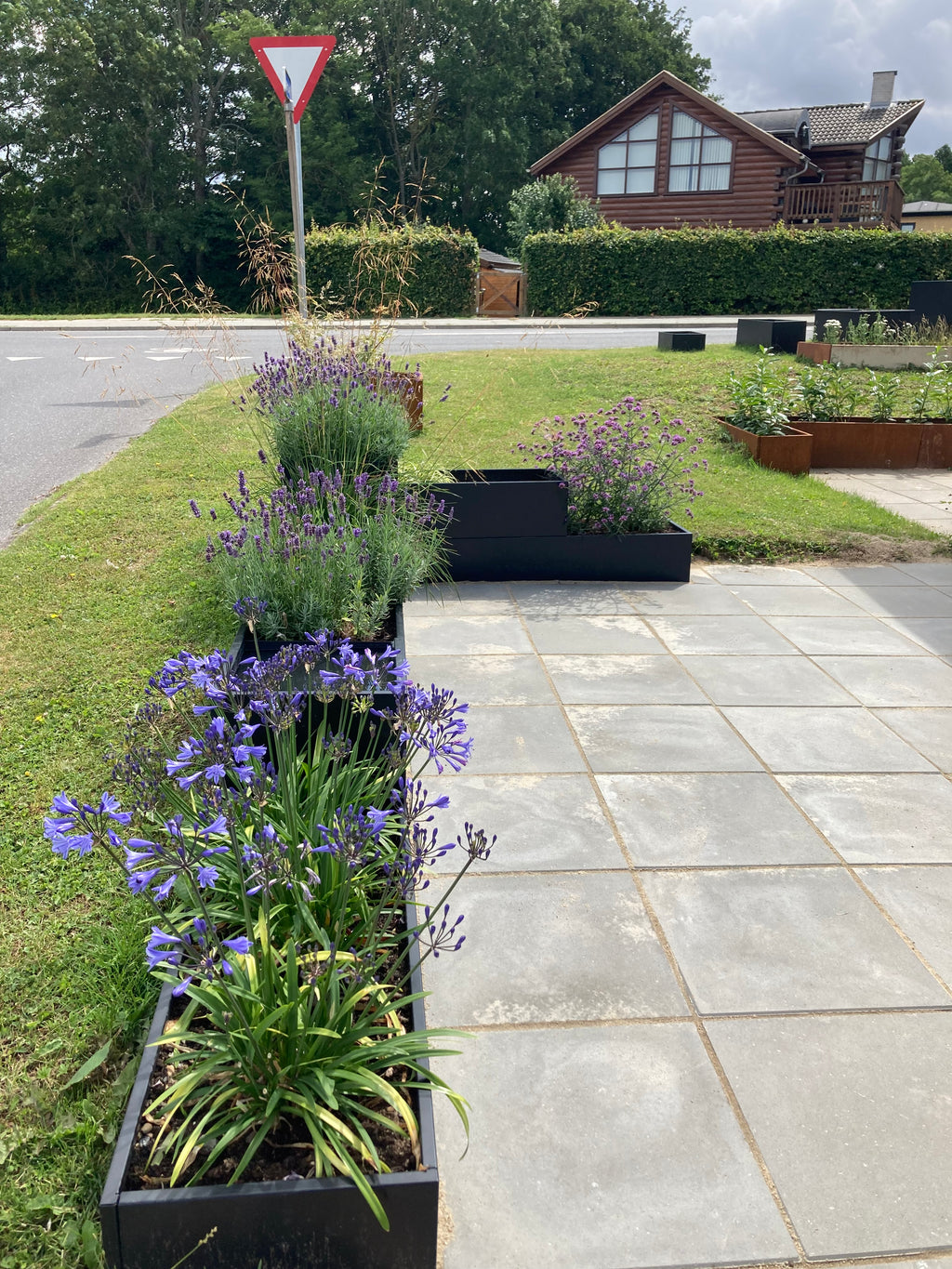 L-form sort B40xL238-198xH80 uden bund