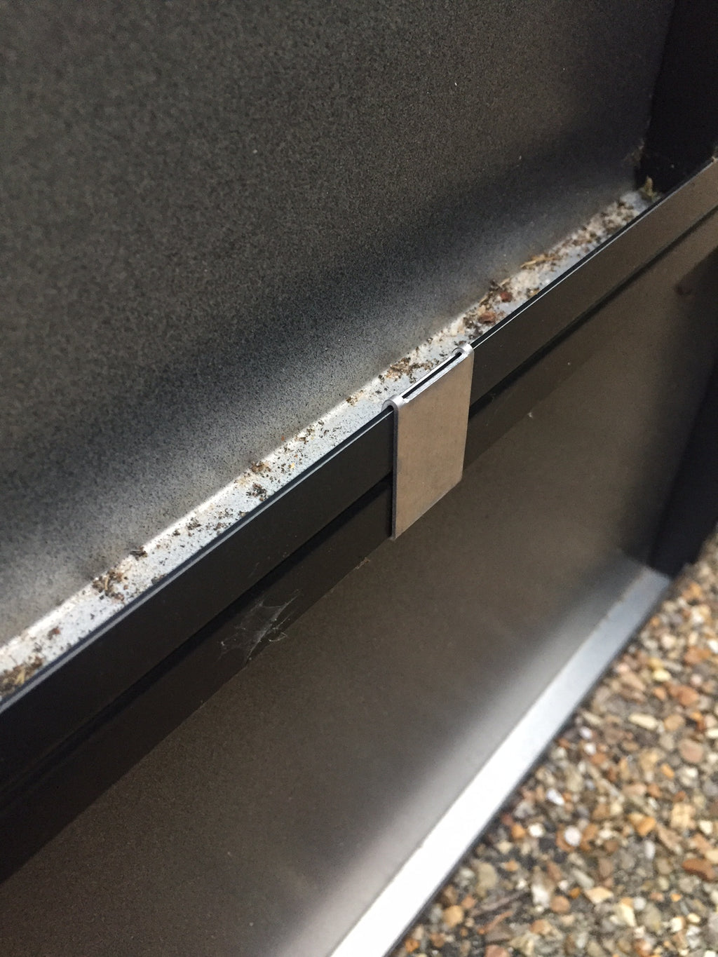 Planter with slug collars | Black aluminium | 40x120x50 cm