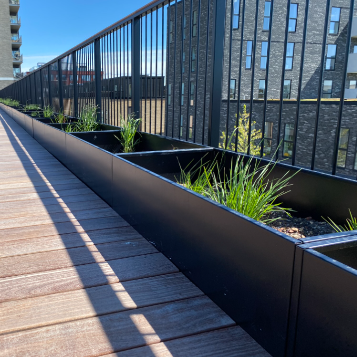 Raised bed Black W25xL120xH25 with base